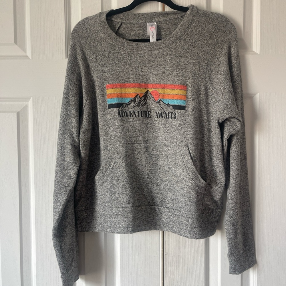 Guru Active Pre owened Large Pull Over sweater